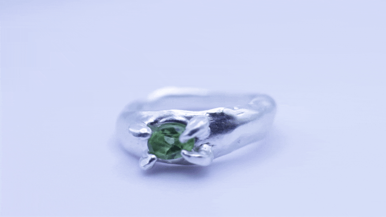 Handmade 925 Sterling Silver Ring with green peridot Gemstone, rotating view from all angles